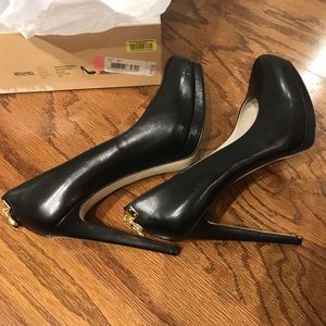 Michael Kors Hamilton Pump 8 Black